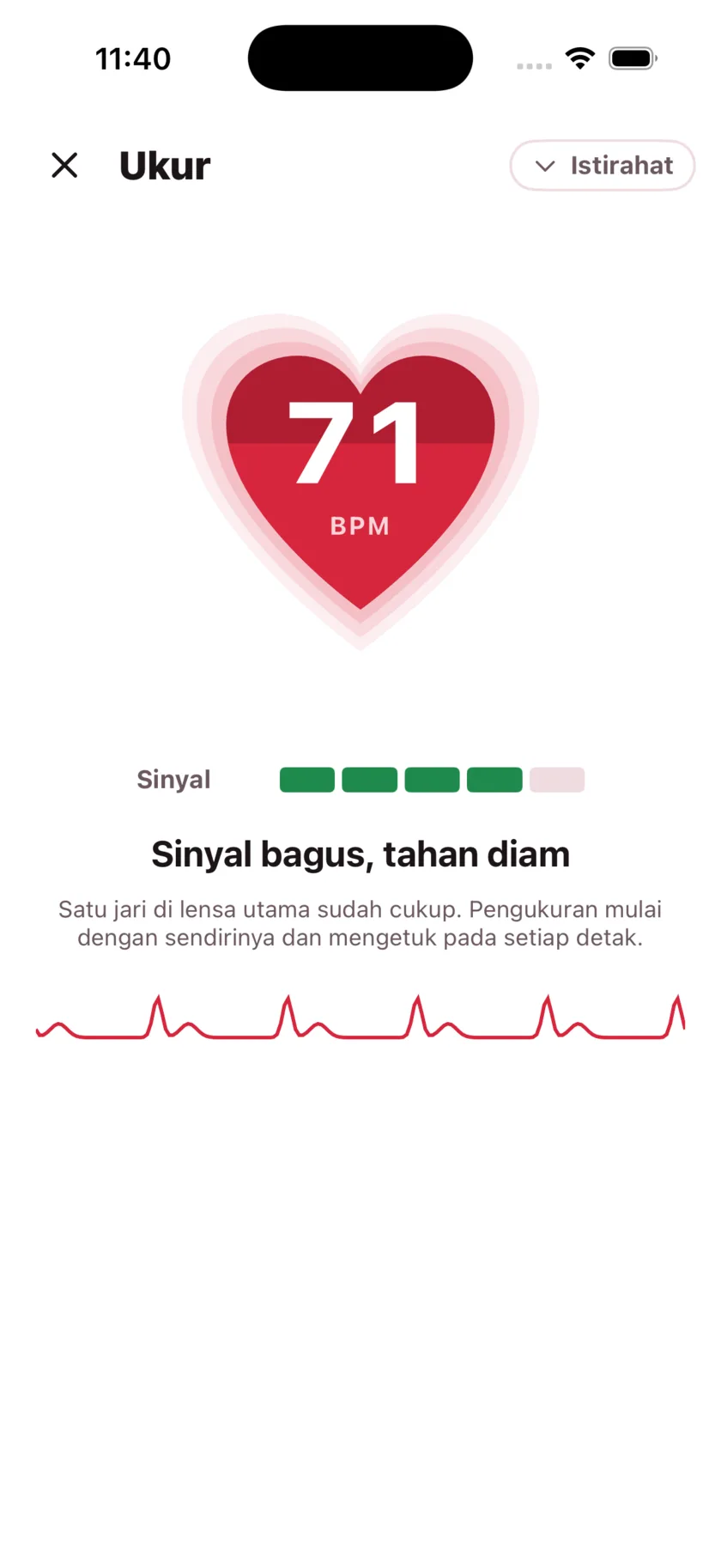 Taking a reading in HeartGlance: a large red heart filling from the bottom with 68 BPM inside it, a signal strength meter, and a live pulse trace.