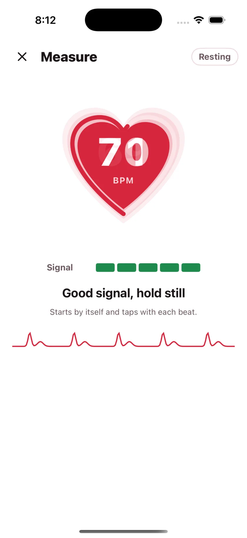 Taking a reading in HeartGlance: a large red heart filling from the bottom with 68 BPM inside it, a signal strength meter, and a live pulse trace.