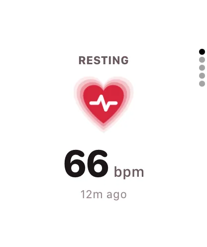The HeartGlance watch app showing the latest resting heart rate.